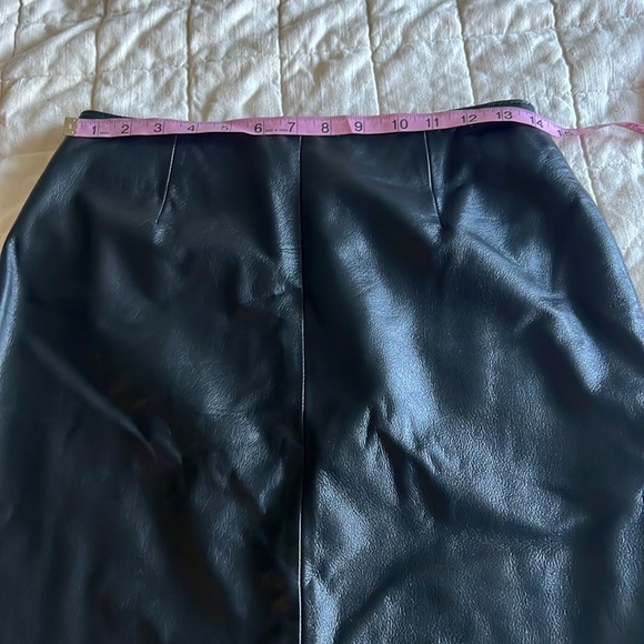 Black Leather Skirt - Picture 2 of 7